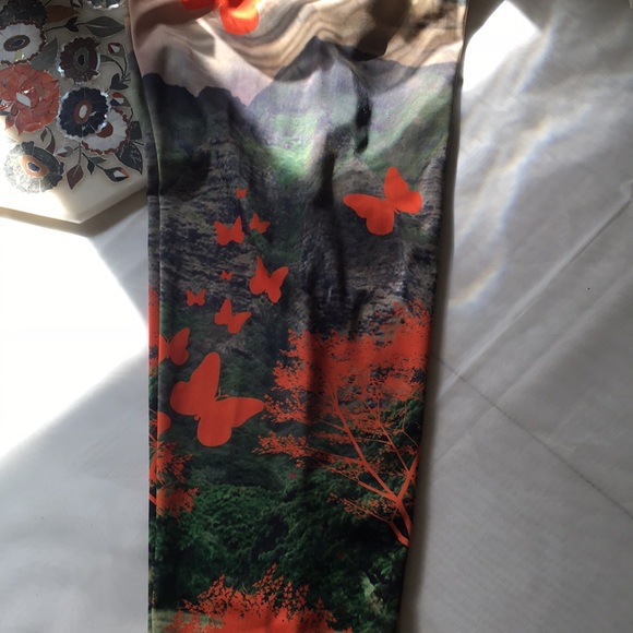 Onzie tree sky legging 28” inseam  Rare - Picture 9 of 11